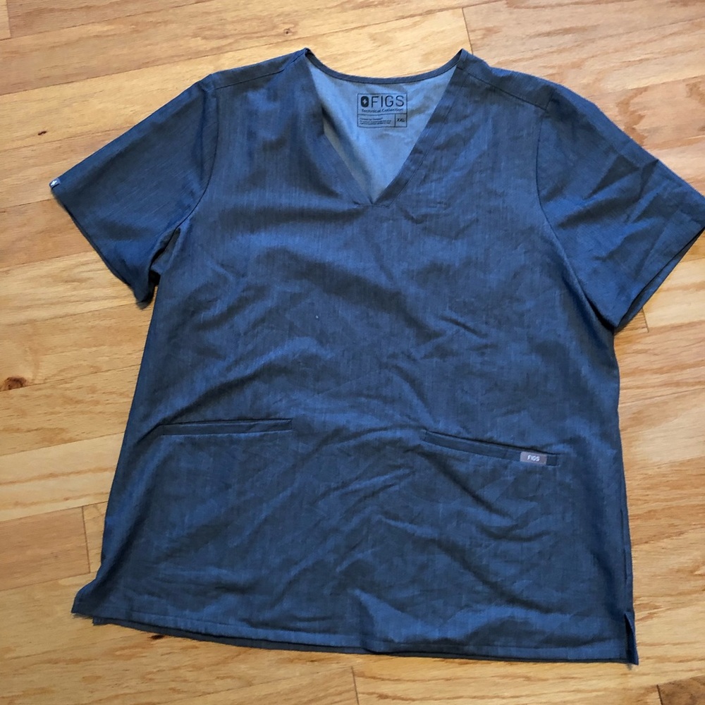 Figs heathered denim 2 pocket top xxl